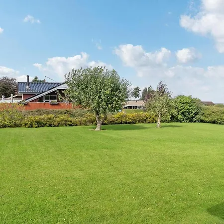 Semesterbostad Beautiful In With Sauna, Wifi And 4 Bedrooms